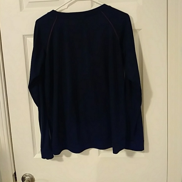 Top - Picture 3 of 4